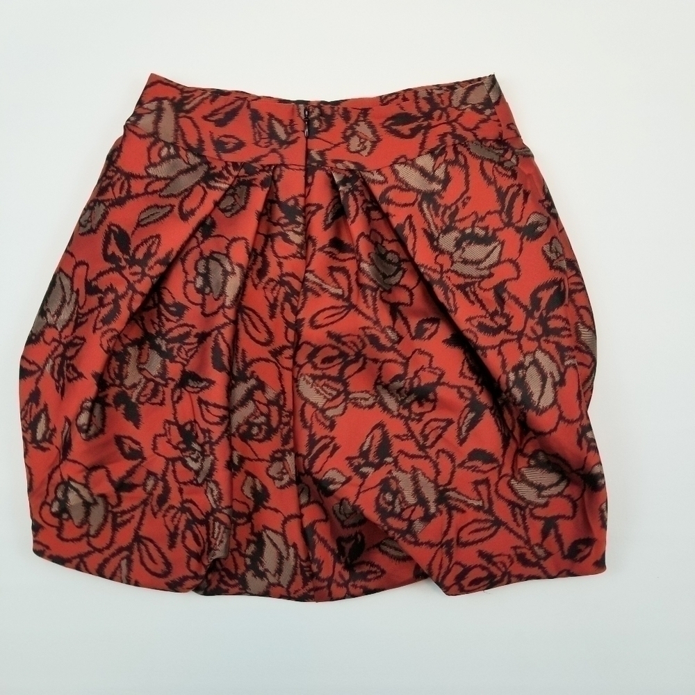 Eva Franco red black floral print bubble hem lined mini skirt size 4 - Picture 4 of 9